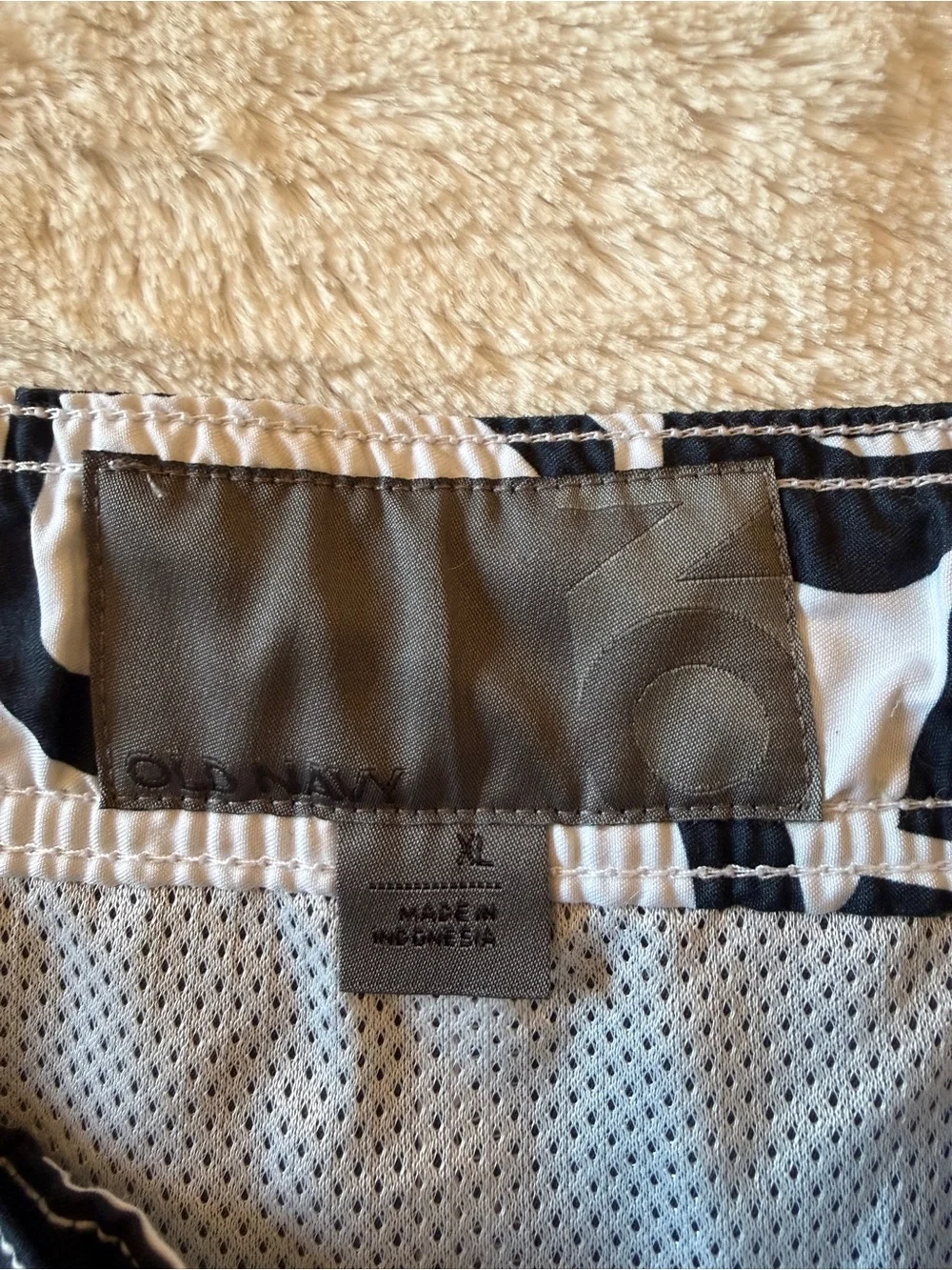 Old Navy Navy Blue White Contrast Stitch Cargo Board Shorts Swim Trunks XL